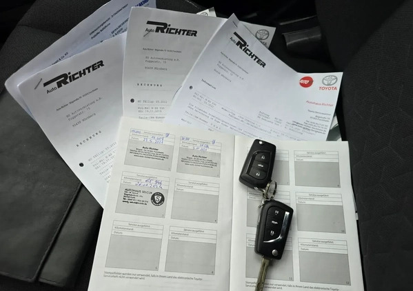 Toyota Corolla cena 65999 przebieg: 77456, rok produkcji 2019 z Brzeg małe 562